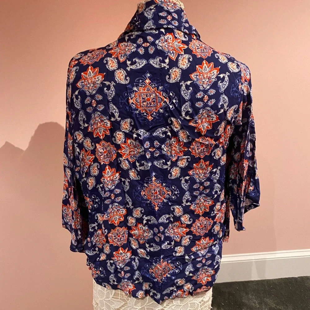 Hollister this medium